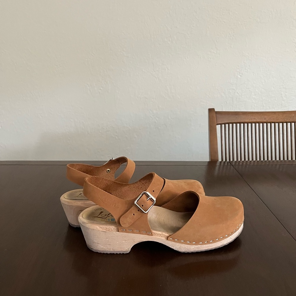 Lotta’s Clogs